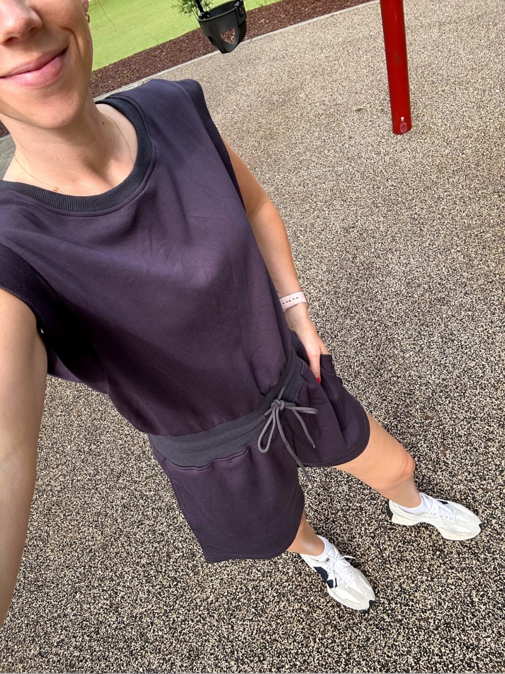 Casual Sleeveless Drawstring Waist Shorts Set in Deep Plum